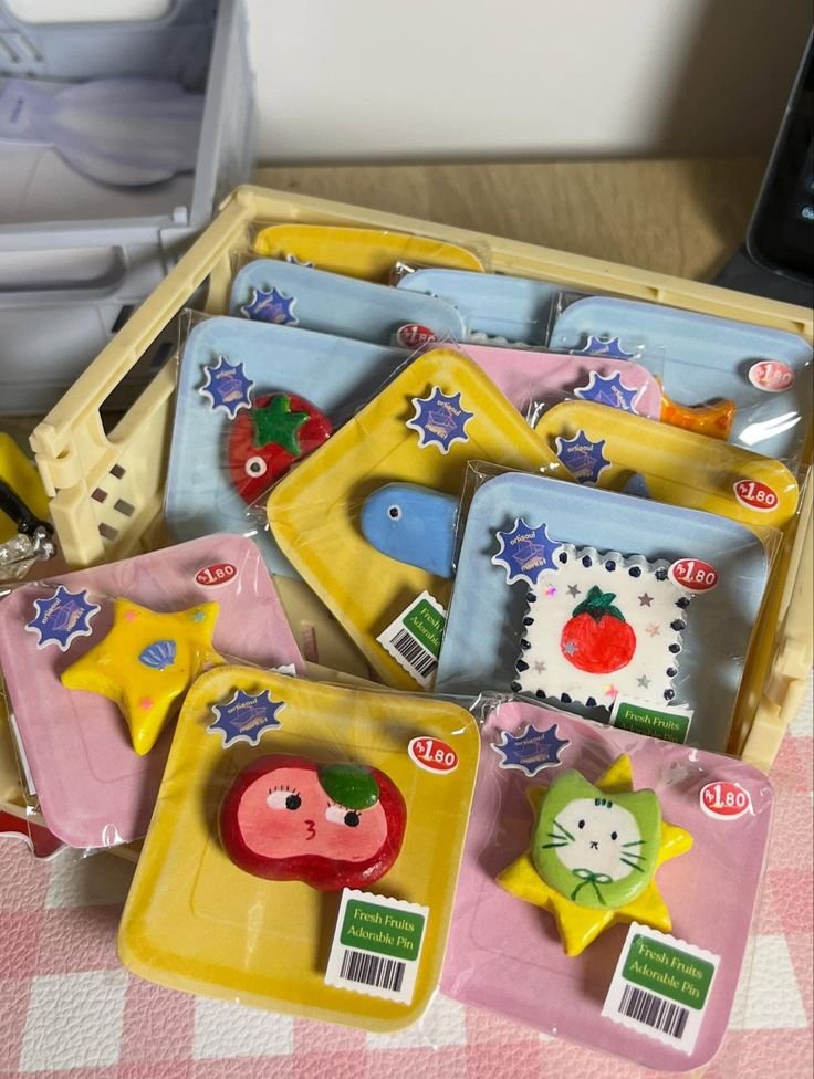 Pin Karakter Buah Cute Series